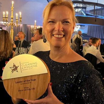 Diane van Dijk wint Europese Leader of Year Award